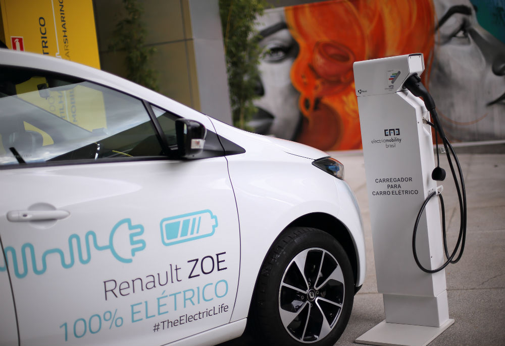 Renault lança serviço de car sharing em parceria com Cubo Itaú