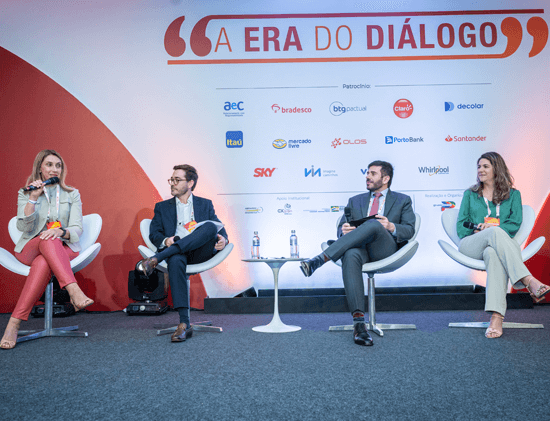 AeC - Relacionamento com Responsabilidade - Eu sou AeC e não aceito nada  abaixo do nível de excelência! Prova disso é que, hoje, em reunião com os  Diretores/Executivos da TIM, a AeC