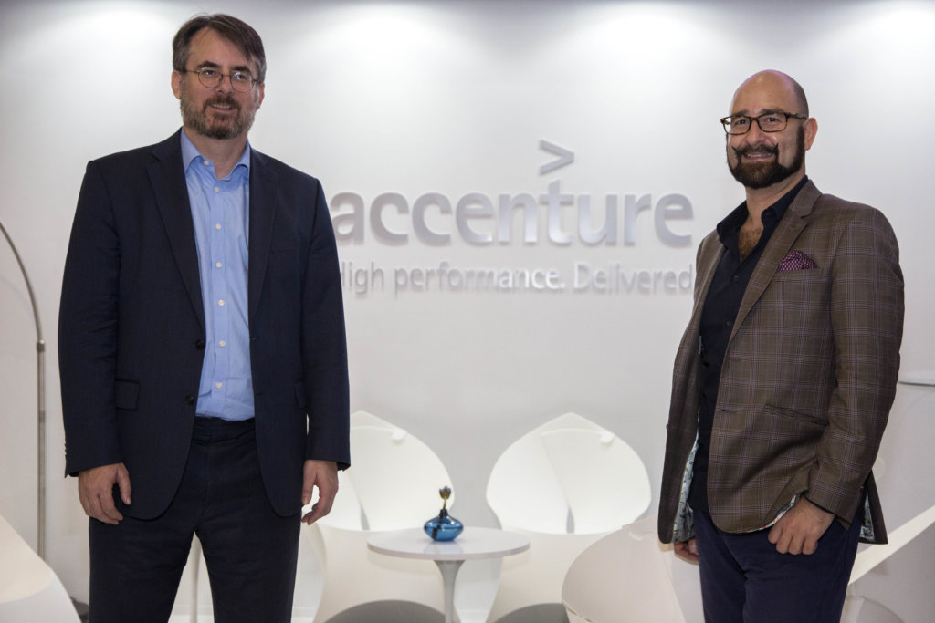 Ovanessoff e Mark Purdy, economista-chefe da Accenture Reseacrh, falaram durante a Futurecom 2016 (Foto: Divulgação)