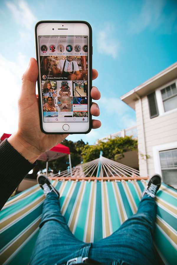 Instagram vai permitir que usuários comprem direto pelo app
