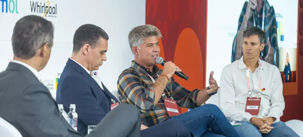Painel do evento A Era do Diálogo 2024.