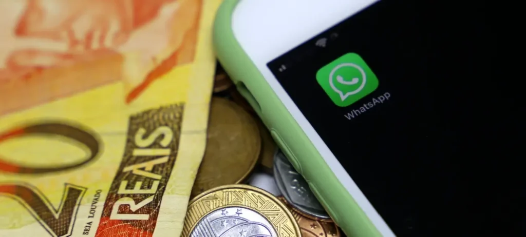 O papel do WhatsApp dentro do do Itaú e da Stone