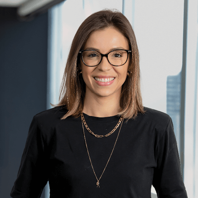 Julia Klarmann, advogada do Souto Correa Advogados
