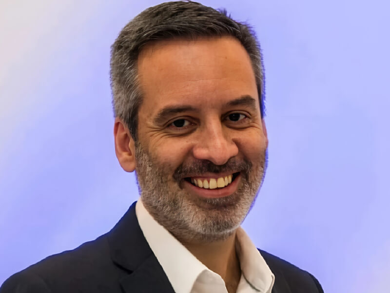 Toni Oliveira