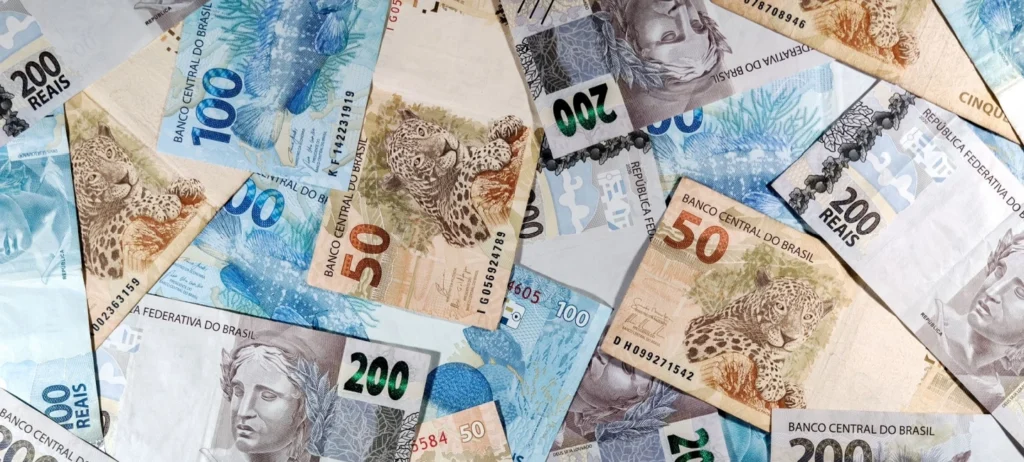 A alta cifra de gastos gera discussões sobre a sustentabilidade fiscal. Será que esse dinheiro está, de fato, sendo bem utilizado?