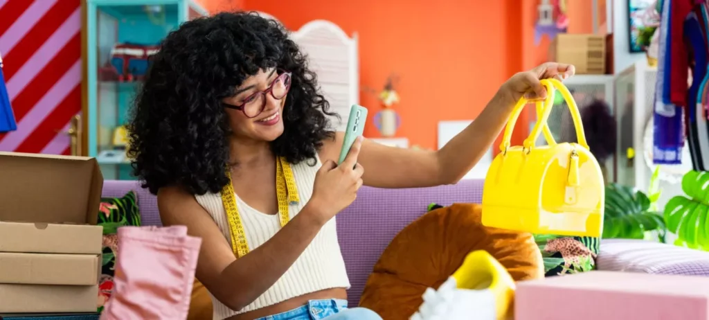 Entenda como os GenZ estão aderindo à busca por roupas e acessórios de segunda mão em Live Commerce de brechós, e confira as indicações da semana.