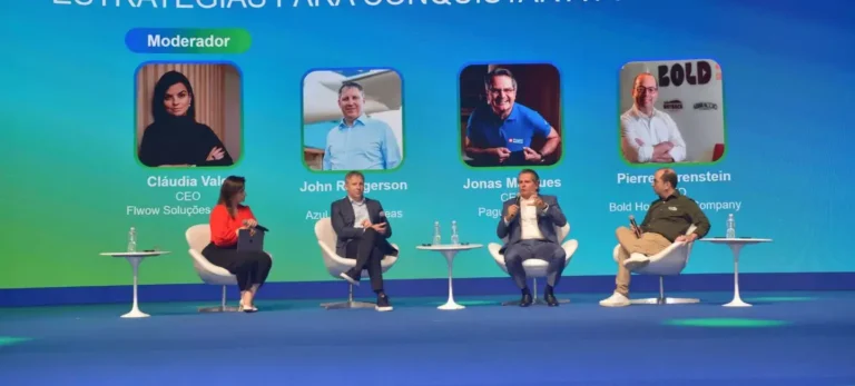 Painel no CONAREC debate as estratégias das companhias que refletem o CX e o papel da cultura centrada no cliente.