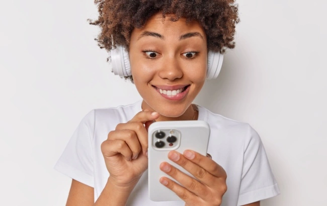 Personalização, apps de mensageria, a IA nas compras... Blip e WGSN lançam relatório com tendências que dominarão o novo CX com IA.