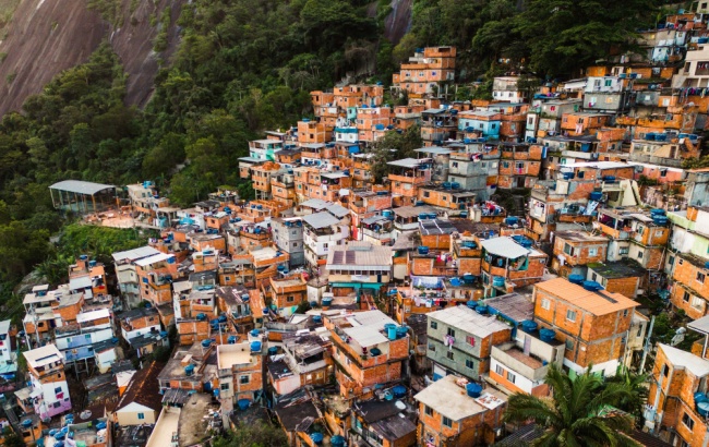 Ter um CEP é mais do que um número; é um passo rumo à formalização e ao reconhecimento de favelas em todo o país.