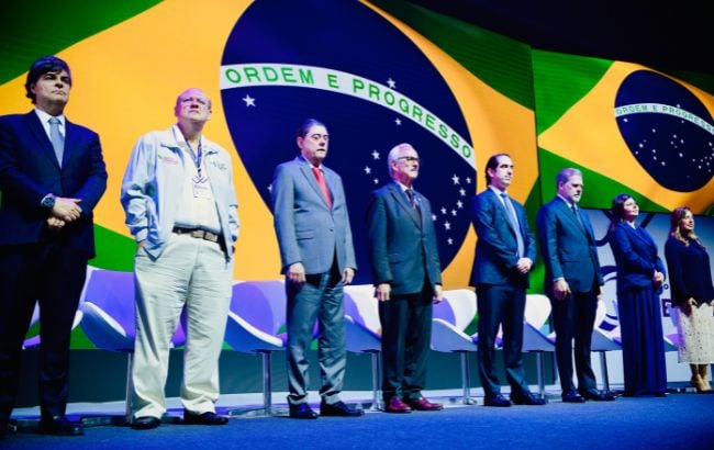 Ministros do STF, representantes do governo e lideranças do setor destacam os desafios de acesso e sustentabilidade do setor da saúde.