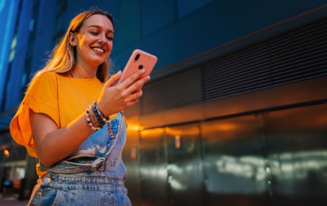 Executivos avaliam a linha tênue entre viralizar e fazer parte de um "tecido cultural" nas redes sociais. Saiba como o marketing conversacional passou as exigir muito mais das marcas.