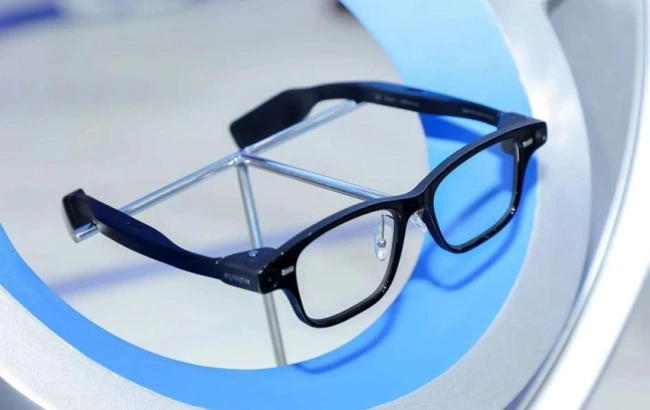 Alibaba aposta em modelo de US$ 500 para compras imersivas e desafia a Meta no mercado de wearables.