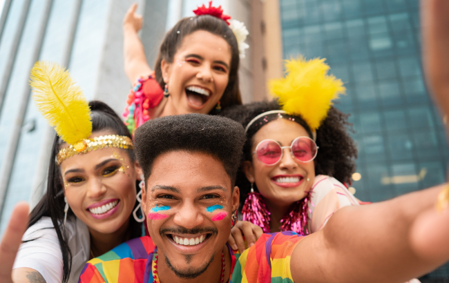 O Carnaval da GenZ não é apenas uma festa: é uma operação emocional, logística e digital cuidadosamente orquestrada.