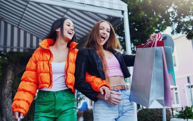 Para a GenZ e a Gen Alpha, a fidelidade virou dinâmica contínua, baseada em experiências, comunidade, personalização útil e conexão.