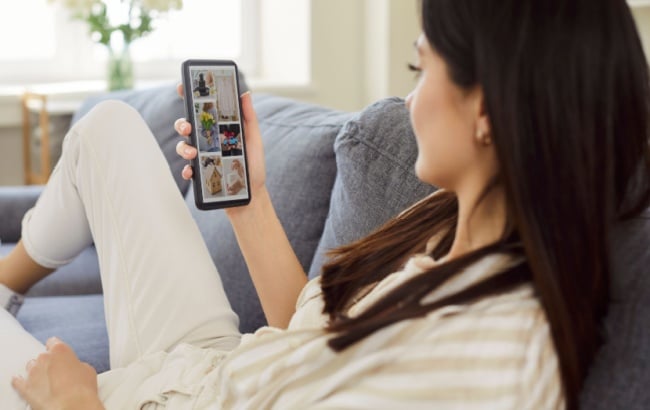 Consumidor transforma interações em intenção de compra, e social selling ganha protagonismo para redefinir o papel do atendimento na jornada.