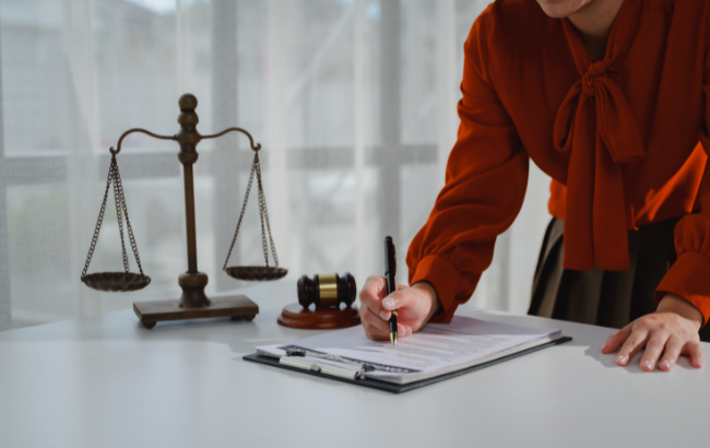 Seminário do IAB reúne juristas para discutir como a reforma do Código Civil impacta o direito do consumidor e os contratos digitais.