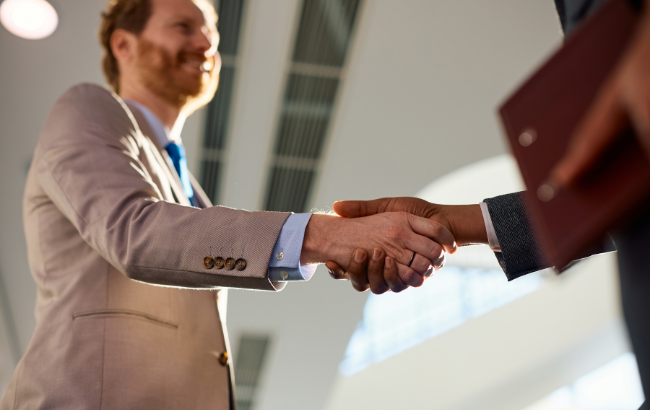 Novos executivos assumem posições estratégicas em grandes empresas no Brasil, como SulAmérica, Leroy Merlin e Unidas.