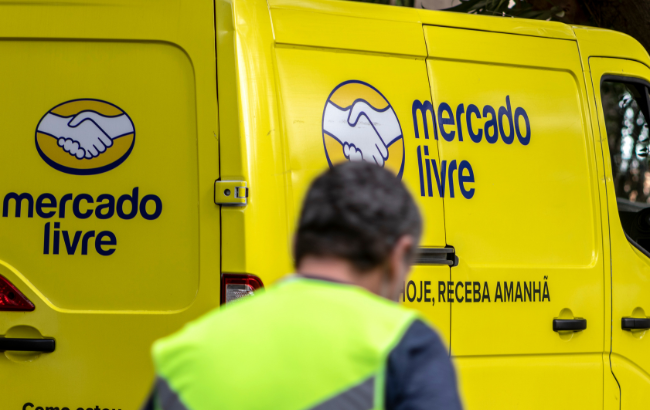 Receita recorde e engajamento em alta no ecossistema do Mercado Livre comprovam a tese de crescimento via experiência do cliente.