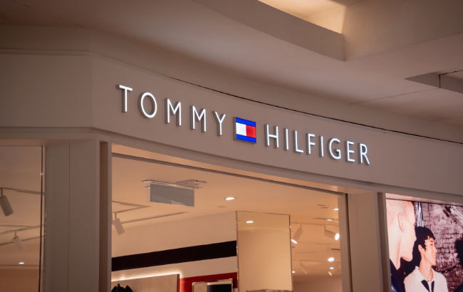 Para o CEO da Tommy Hilfiger, crescer no Brasil significa recusar promoções fáceis e apostar nos promotores da marca.