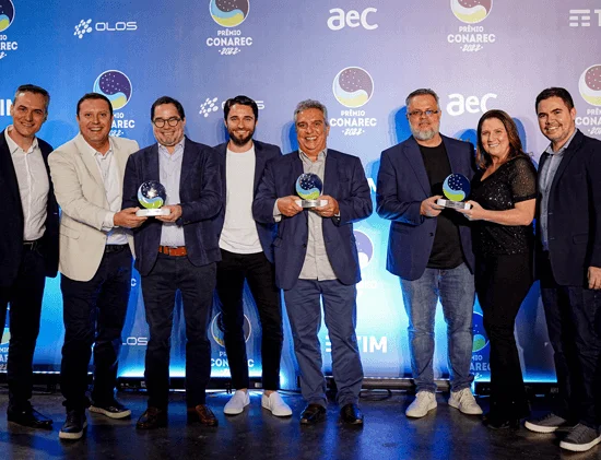 Para nós, esse é o reconhecimento de um ano muito forte de trabalho, à frente de mais de 40 marcas. Quando a gente ganha um prêmio de relação com pessoas, com pilar de inovação, tecnologia e recuperação de crédito, é um reconhecimento muito grande. Estou muito feliz | Jansen Alencar, CEO do Grupo Services