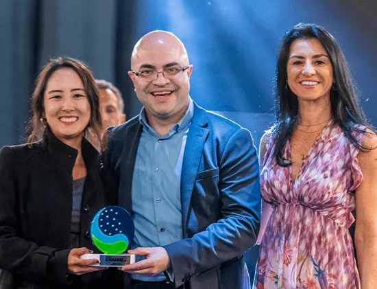 O trabalho da nossa equipe no desenvolvimento de soluções como o Power BI oferece recursos para análise de dados, para apoiar a tomada de decisões estratégicas dos nossos clientes, mesmo por usuários que ainda não estão familiarizados com o BI. O serviço customizado do nosso produto, a dedicação de nossos times e a atuação diante dos nossos parceiros, sem dúvida, foram fundamentais na conquista desse Prêmio | Marcondes Farias, diretor de Produto Dynamics 365 e Power Platform da Microsoft Power BI