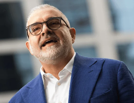 ALMAVIVA ➥ SUPORTE TÉCNICO / VENDAS RECEPTIVAS | Com forte presença no Brasil, a AlmavivA é referência consolidada em relacionamento com clientes. Questionado sobre a estratégia que levou ao reconhecimento, Francesco Renzetti, CEO da AlmavivA no Brasil, afirma: “A estratégia que utilizamos no gerenciamento de todos os nossos serviços nos coloca no topo do ranking de qualidade e eficiência dos nossos clientes de maneira estável: estabilidade na gestão, abordagem consultiva, inovação e obviamente muito trabalho”.