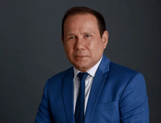 BRASILCAP ➥ SEGUROS –  Ramos gerais/previdência e capitalização | “Encantar nossos clientes” é a diretriz estratégica da Brasilcap. “Nosso foco está nos clientes e no aperfeiçoamento constante – chaves para alcançar mais essa vitória”, diz Nelson Antônio de Souza, presidente. Para isso, a Brasilcap reformulou suas estratégias de negócio em 2021, priorizando o foco no cliente, a inovação e a sustentabilidade.