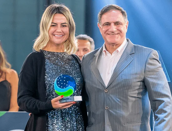 Faz dois anos que assumimos essa área na Seara e muitas coisas aconteceram. É uma honra sermos campeões no primeiro ano em que nos inscrevemos – um reconhecimento do nosso trabalho, de tudo o que estamos construindo | Mellina Casseb de Almeida, gerente de Serviço ao Cliente/Consumidor da Seara