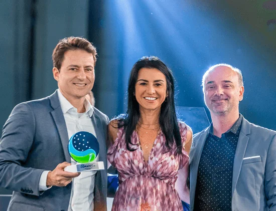 Com nossos parceiros no Brasil, a AWS tem o compromisso de educar o mercado brasileiro sobre nuvem e guiar nossos clientes no caminho rumo à inovação e à transformação digital. O Prêmio é um reconhecimento desse nosso esforço, e estamos extremamente orgulhosos deste resultado | Cleber Morais, diretor-geral para o Setor Corporativo da AWS no Brasil