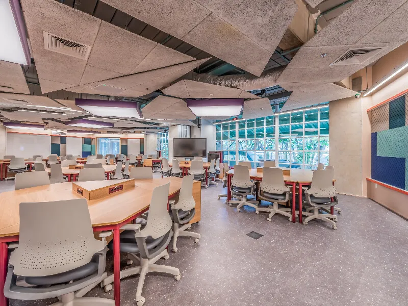 Interior da universidade Inteli